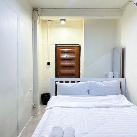 Chubbi5 Room11 Банкок Екстериор снимка