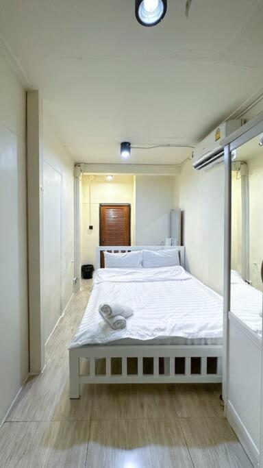 Chubbi5 Room11 Банкок Екстериор снимка