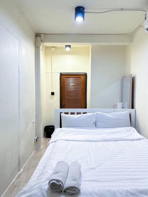 Chubbi5 Room11 Банкок Екстериор снимка